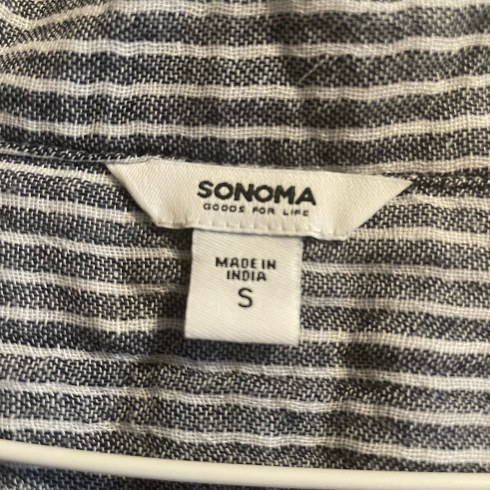 NWT Woman’s Size Small, Striped Shirt - Picture 4 of 9